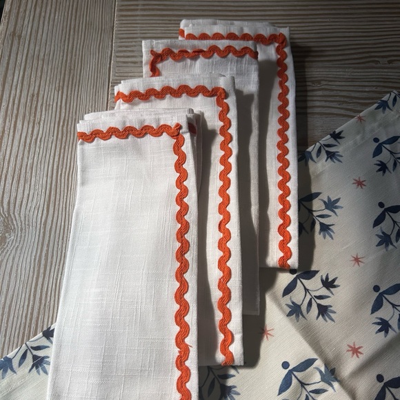 Cotton dinner napkins with orange rickrack trim - set of FOUR - NEW! - Picture 5 of 6